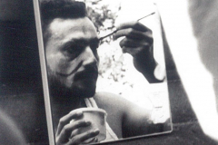 Olaf Böhme beim Schminken zu "Falstaff in Windsor" 1986, Theatergruppe Spielbrett